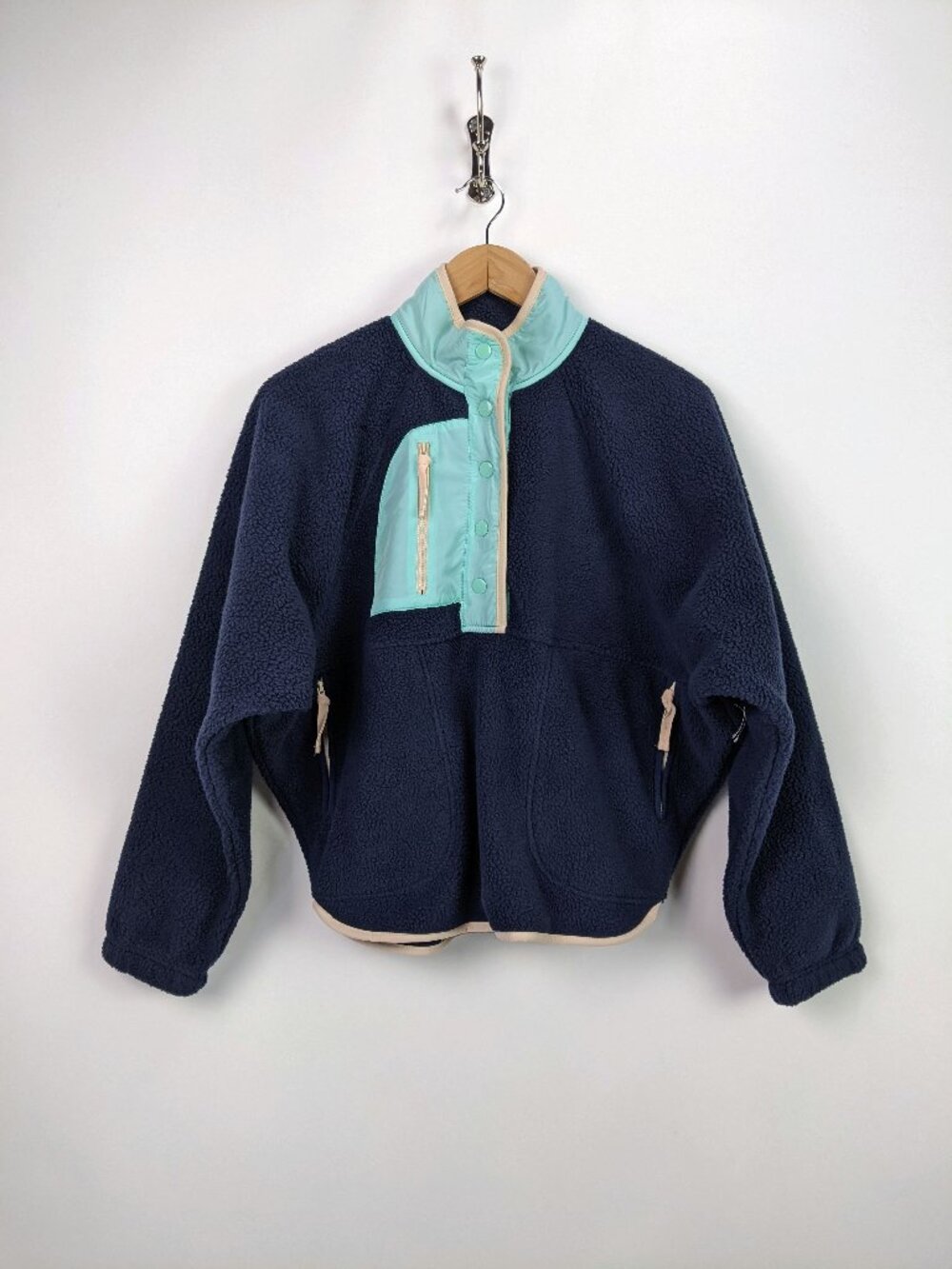 Thread & Supply Navy Fleece Pullover with Mint Contrast Size S